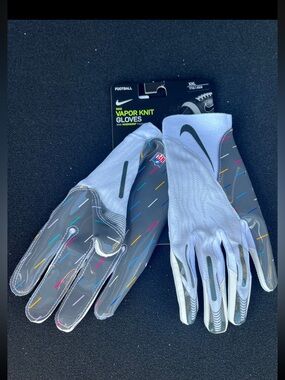 Nike NFL “Crucial Catch” Vapor Knit 4.0 MagniGrip Football Gloves 2XL DN0927-990